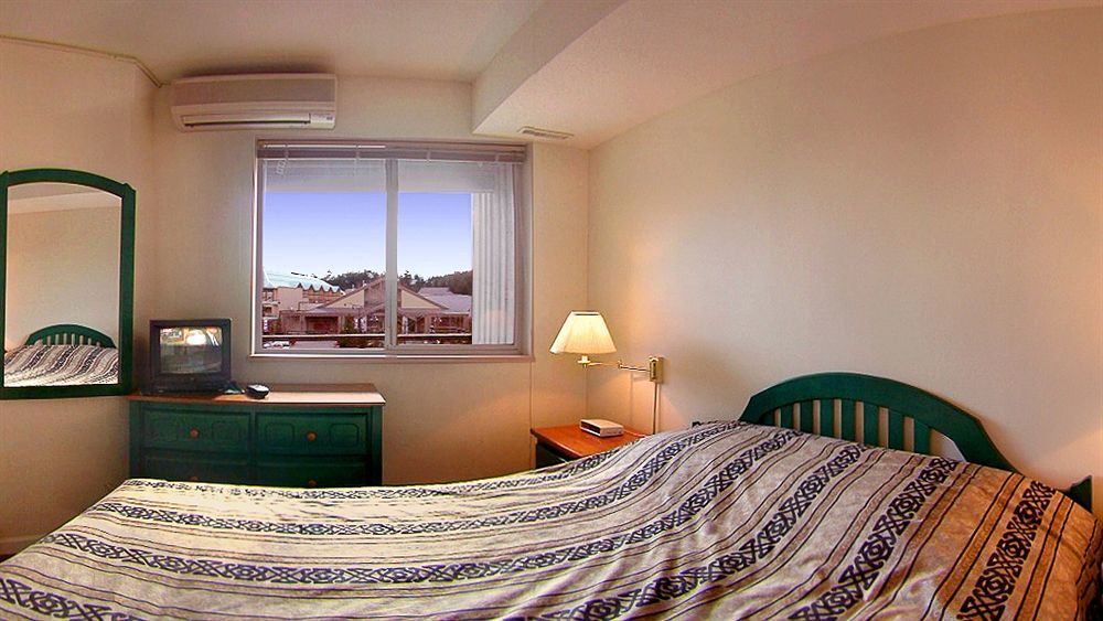 Apartment Marketplace *